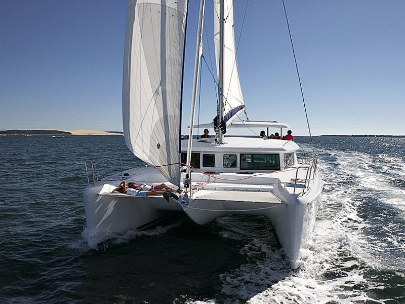 Book yachts online - catamaran - Lagoon 420 - Dynamis - rent