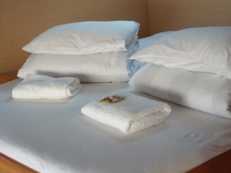 Book yachts online - catamaran - Lagoon 420 - Tropicana - rent