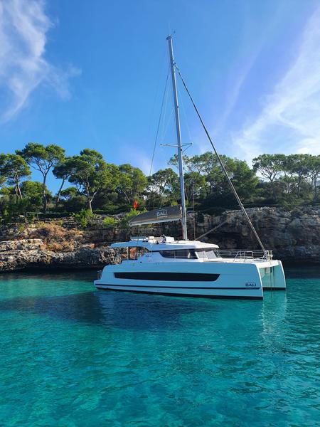 Book yachts online - catamaran - Bali Catspace Makani I - Makani I - rent