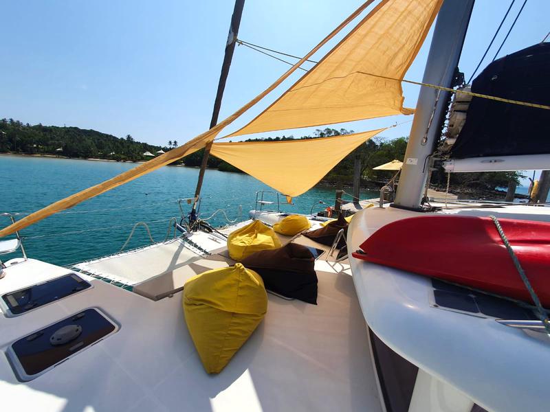 Book yachts online - catamaran - Lagoon 421 - Chirouble - rent