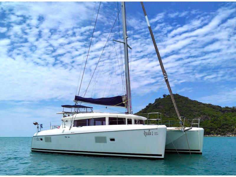 Book yachts online - catamaran - Lagoon 421 - Chirouble - rent