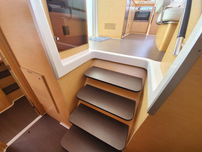 Book yachts online - catamaran - Lagoon 421 - Chirouble - rent