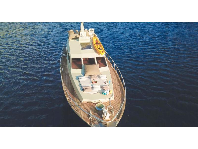 Book yachts online - motorboat - Maiora Fly 58ft - Afroditi - rent