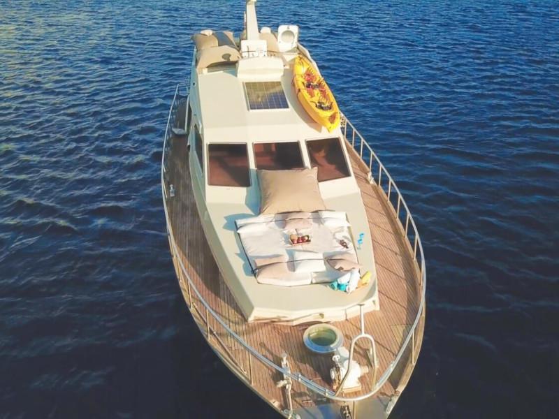 Book yachts online - motorboat - Maiora Fly 58ft - Afroditi - rent