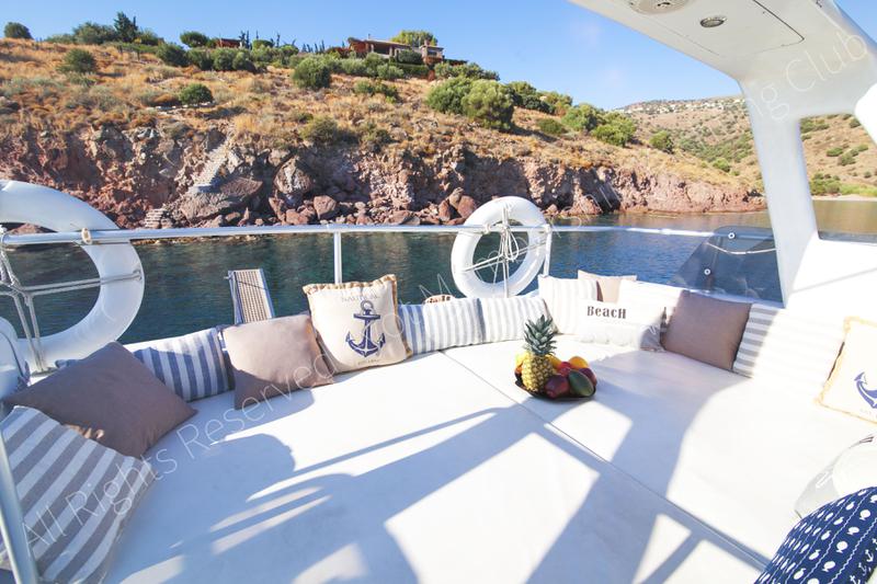 Book yachts online - motorboat - Ferretti 58/64ft - Alter Ego II - rent