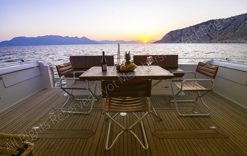 Book yachts online - motorboat - Ferretti 58/64ft - Alter Ego II - rent