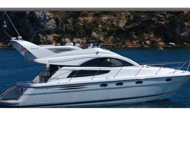 Book yachts online - motorboat - Fairline Phantom 40ft - Alter Ego IV - rent