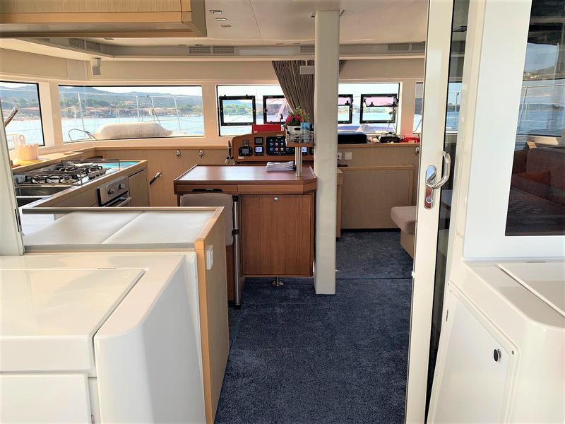 Book yachts online - catamaran - Lagoon 52 - Denilos - rent