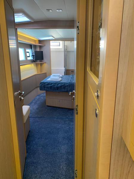 Book yachts online - catamaran - Lagoon 52 - Denilos - rent