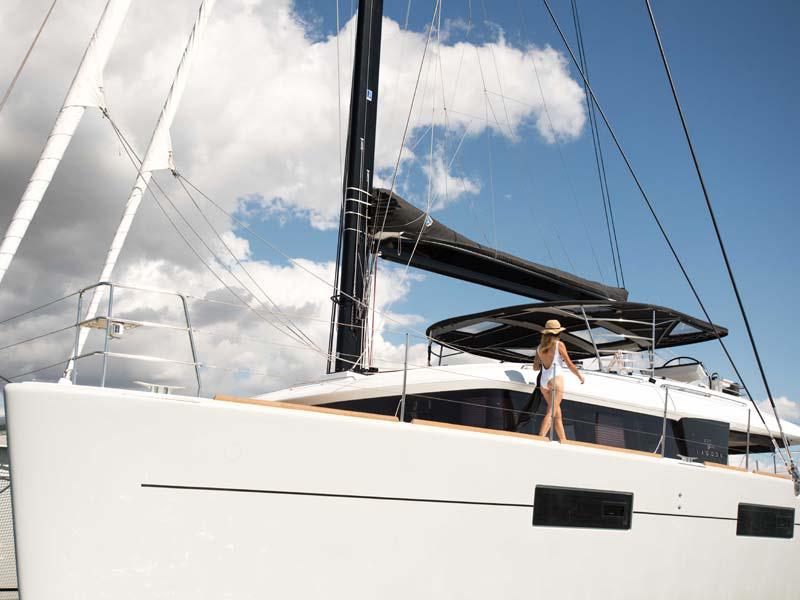 Book yachts online - catamaran - Lagoon 620 Essence - Soleanis II - rent