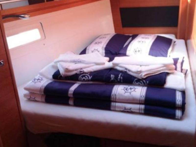 Book yachts online - sailboat - Dufour 560 Grand Large - Altamira - rent