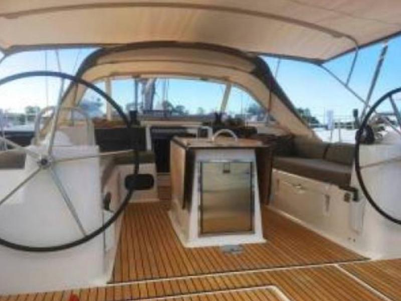 Book yachts online - sailboat - Dufour 560 Grand Large - Altamira - rent
