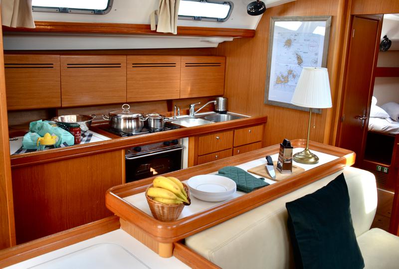 Book yachts online - sailboat - Cyclades 50.5 - Antibes / Refit 2020 - rent