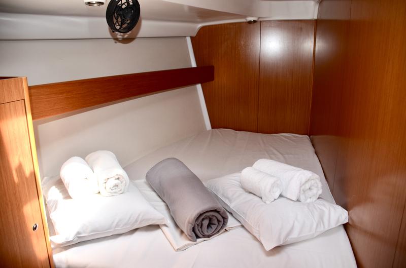 Book yachts online - sailboat - Cyclades 50.5 - Antibes / Refit 2020 - rent