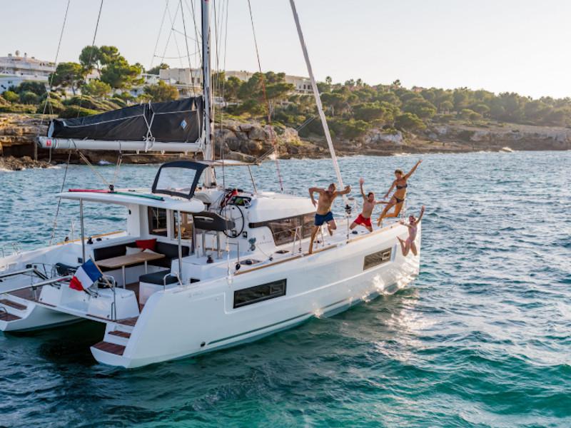 Book yachts online - catamaran - Lagoon 40 - Nereo - rent