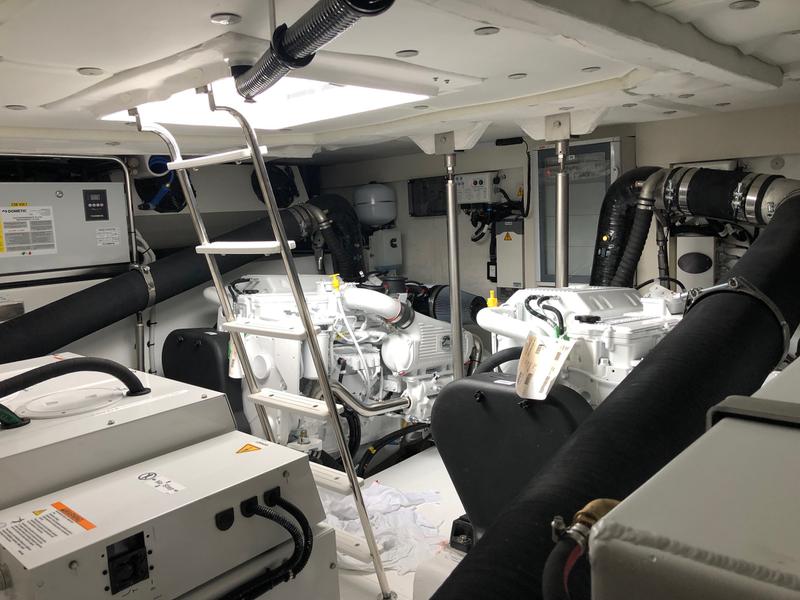 Book yachts online - motorboat - Azimut Magellano 53 - MAGELLANO - rent