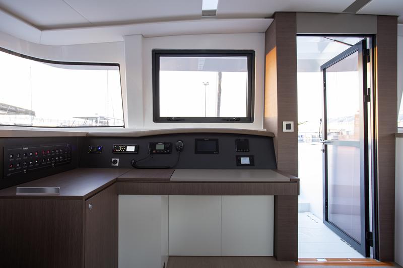 Book yachts online - catamaran - Bali 4.8 - ESTHERA - rent