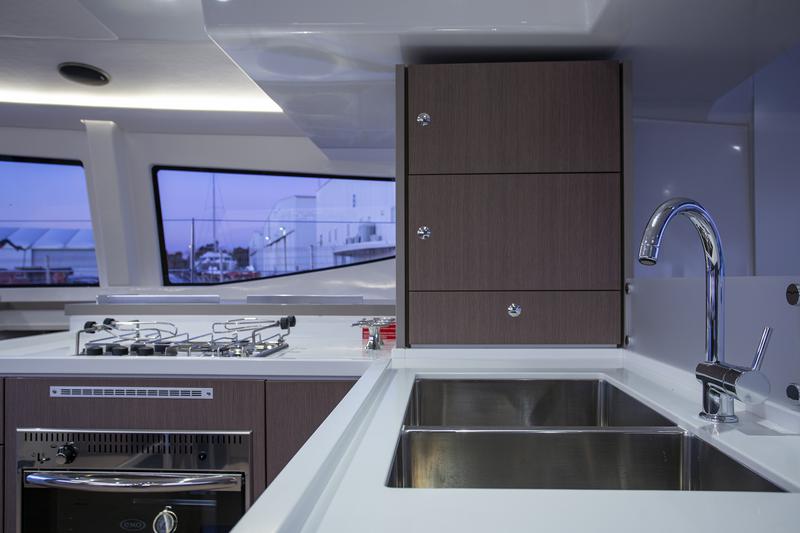 Book yachts online - catamaran - Bali 4.8 - ESTHERA - rent
