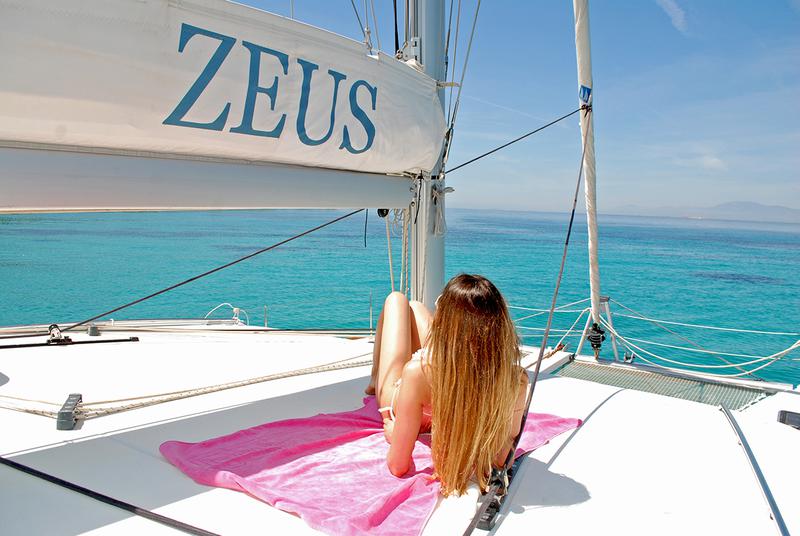 Book yachts online - catamaran - Lagoon 400 - ZEUS (generator, water maker) - rent