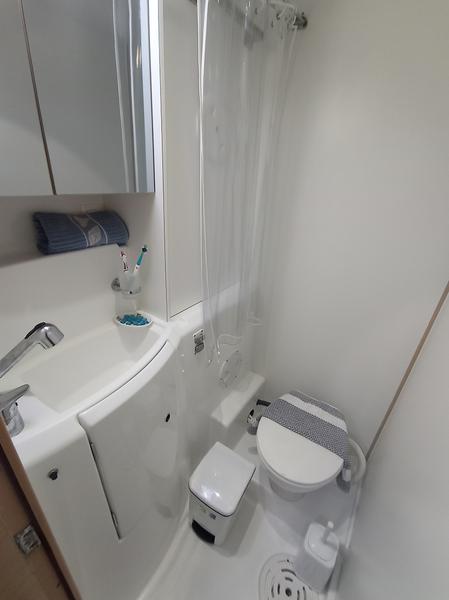 Book yachts online - catamaran - Lagoon 400 - ZEUS (generator, water maker) - rent