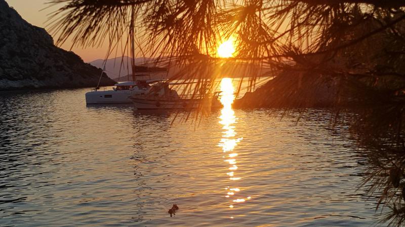 Book yachts online - catamaran - Lagoon 42 - AKTIS (air condition, generator, watermaker)   _Skippered Only_ - rent