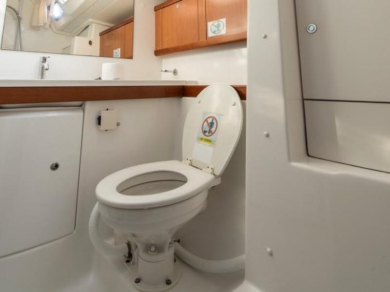 Book yachts online - sailboat - Oceanis 54 - SIRENA De ORO (air condition, generator) - rent