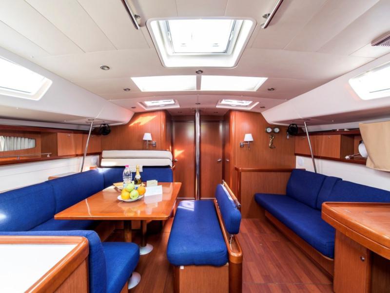 Book yachts online - sailboat - Oceanis 54 - SIRENA De ORO (air condition, generator) - rent