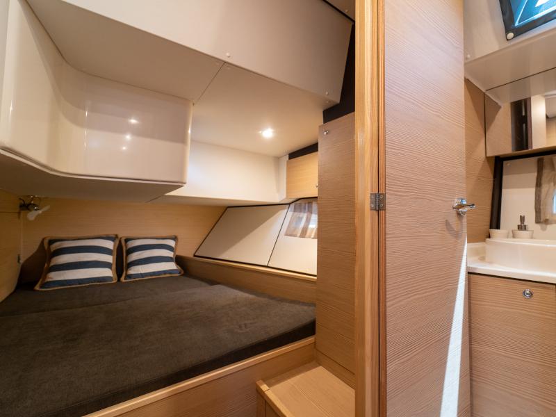 Book yachts online - sailboat - D&amp;D Kufner 54 - Hydra - rent