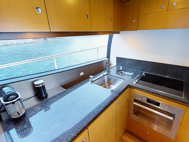 Book yachts online - motorboat - Ferretti 630 - AMY - rent