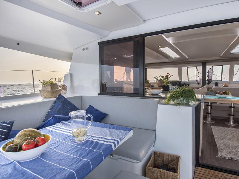 Book yachts online - catamaran - Fountaine Pajot Astréa 42 - Astrea (watermaker+generator) - rent