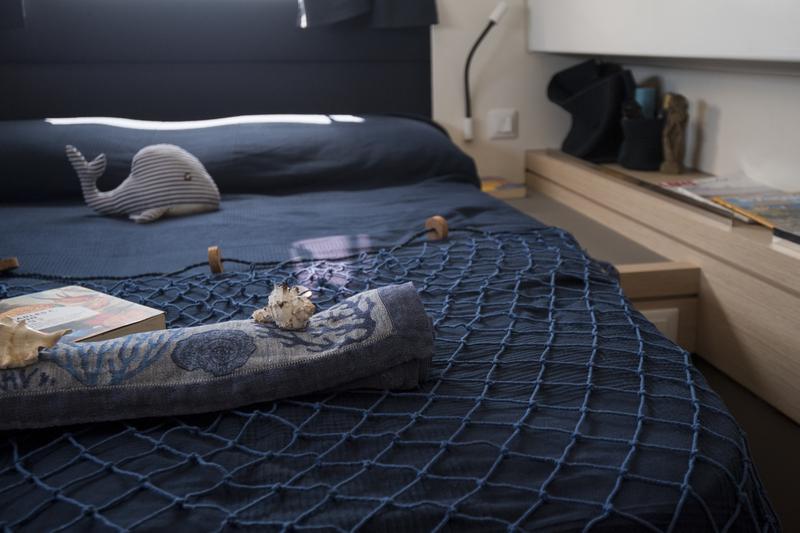 Book yachts online - catamaran - Fountaine Pajot Astréa 42 - Astrea (watermaker+generator) - rent