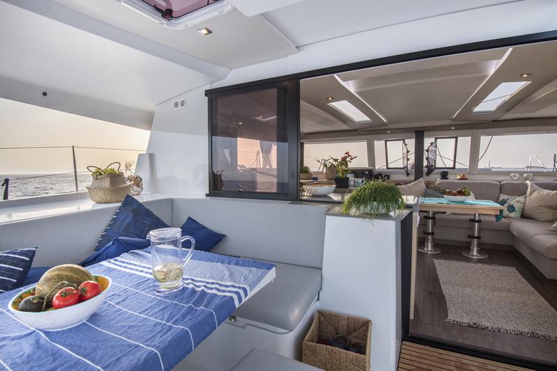 Book yachts online - catamaran - Fountaine Pajot Astréa 42 - Astrea (watermaker+generator) - rent