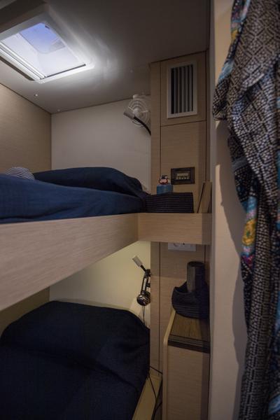 Book yachts online - catamaran - Fountaine Pajot Saona 47 - Saona (Ac in all cabins+Wm+Gen+Bbq) - rent