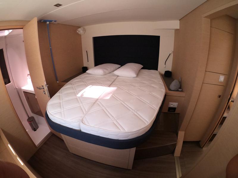 Book yachts online - catamaran - Fountaine Pajot Saona 47 - Saona (Ac in all cabins+Wm+Gen+Bbq) - rent