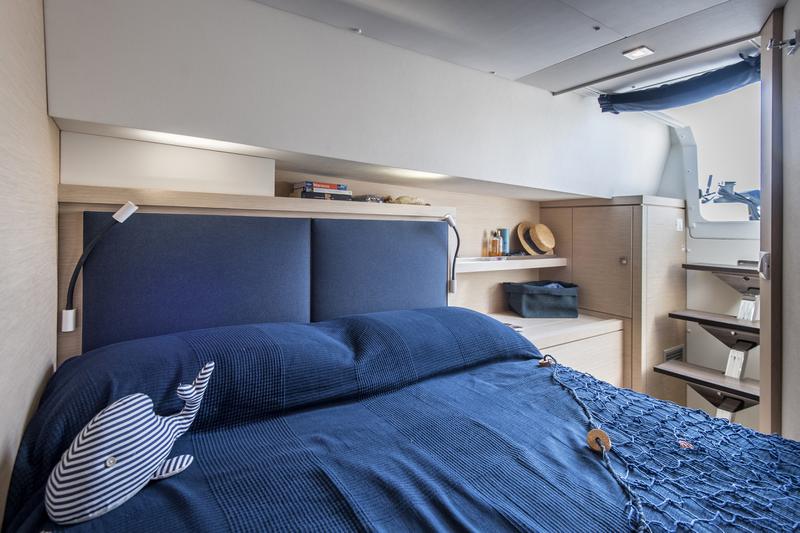 Book yachts online - catamaran - Fountaine Pajot Saona 47 - Saona (Ac in all cabins+Wm+Gen+Bbq) - rent