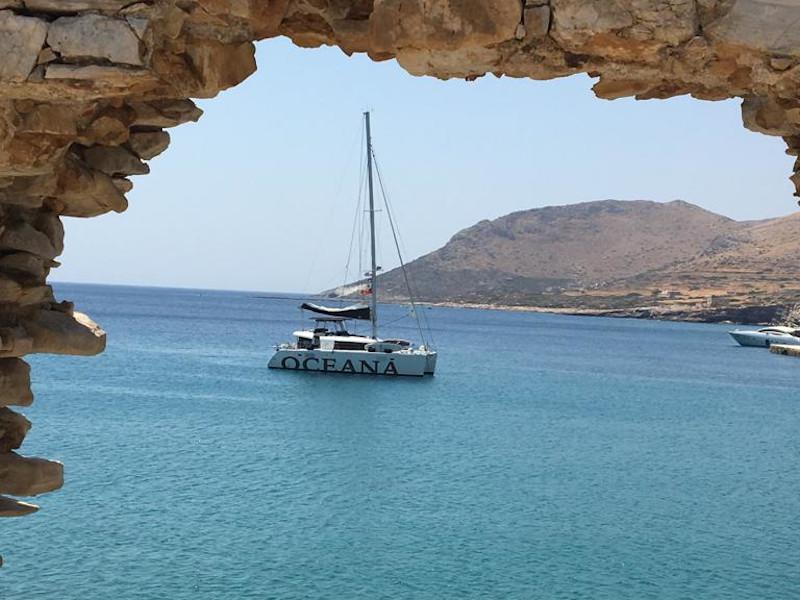 Book yachts online - catamaran - Lagoon 450  Flybridge - Oceana (VIP Equipment incl A/C, Generator, Water Maker, PS 4, Dishwasher, Washer+Dryer) - rent