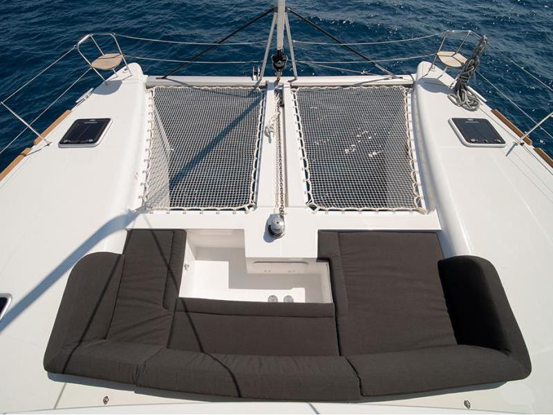 Book yachts online - catamaran - Lagoon 450  Flybridge - ANNIE (generator, air condition, water maker) - rent