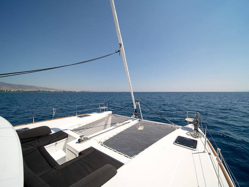 Book yachts online - catamaran - Lagoon 450  Flybridge - ANNIE (generator, air condition, water maker) - rent