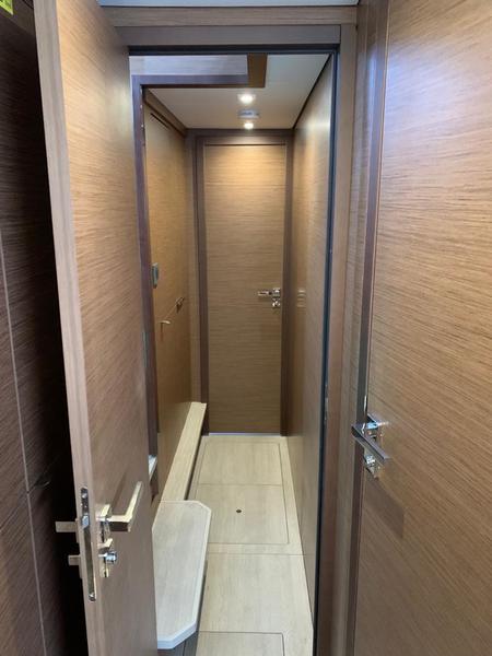 Book yachts online - catamaran - Lagoon 46 - WHITE PEARL (generator, air condition, water maker) *Skippered only* - rent