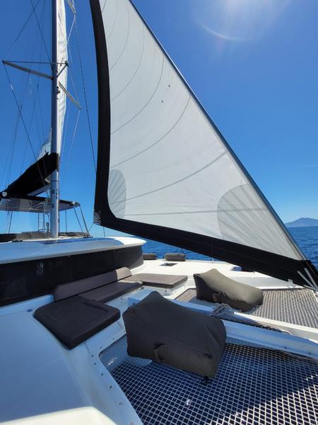 Book yachts online - catamaran - Lagoon 46 - WHITE PEARL (generator, air condition, water maker) *Skippered only* - rent