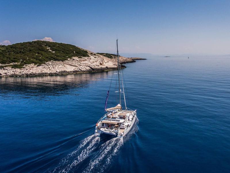 Book yachts online - catamaran - Saba 50 - Princess Aphrodite (crewed) - rent