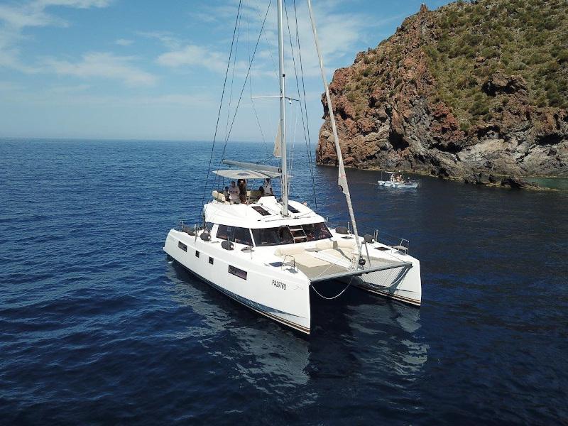 Book yachts online - catamaran - Nautitech 46 Fly - Calypso - rent