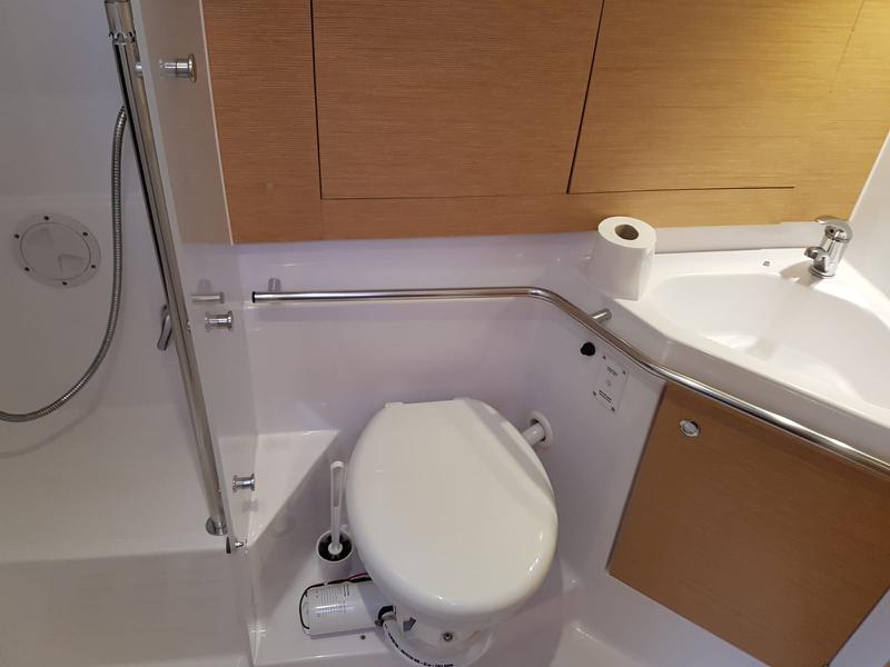 Book yachts online - sailboat - Elan 444 Impression - MARIJANA 48 - rent