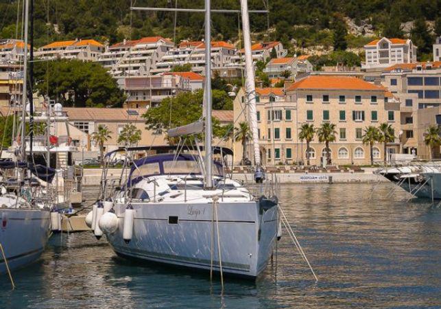 Book yachts online - sailboat - Elan 494 Impression - Lucija I - rent