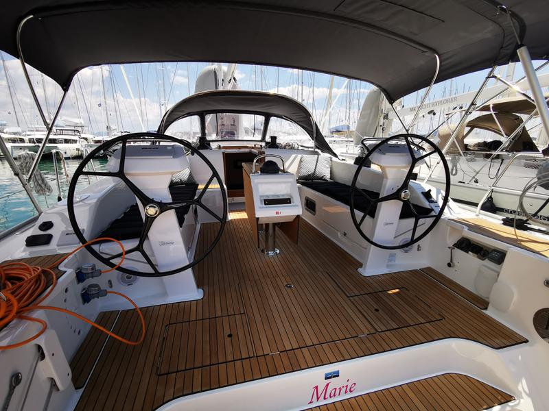 Book yachts online - sailboat - Bavaria Cruiser 51 - MARIE - rent