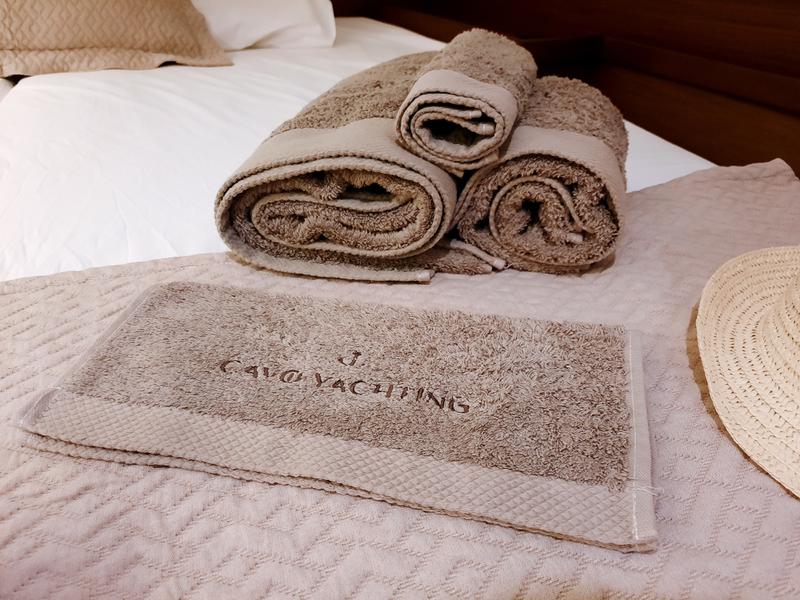 Book yachts online - catamaran - Lagoon 42 - CY-1 (Generator, A/C, Water Maker, Free SUP) - rent