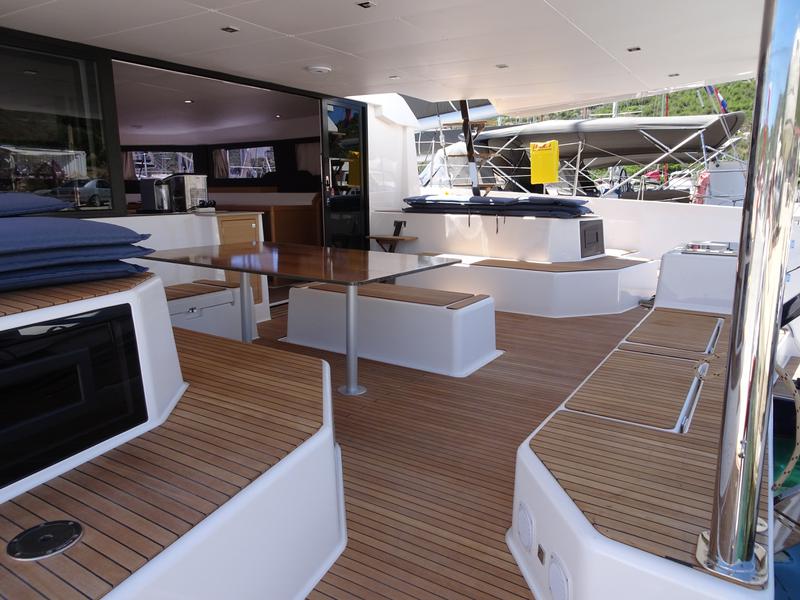 Book yachts online - catamaran - Dufour Catamaran 48 - Sonia - rent
