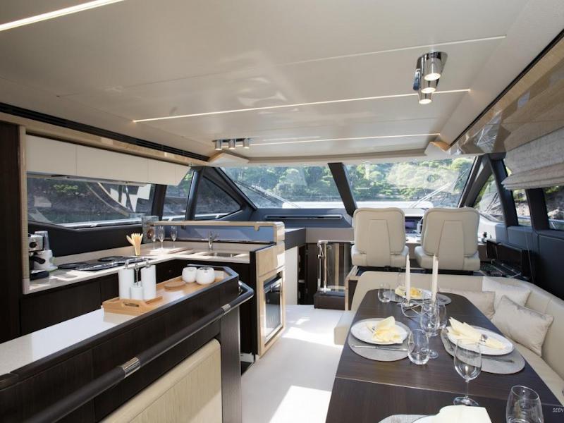 Book yachts online - motorboat - Azimut 66 Fly - Tamara II - rent
