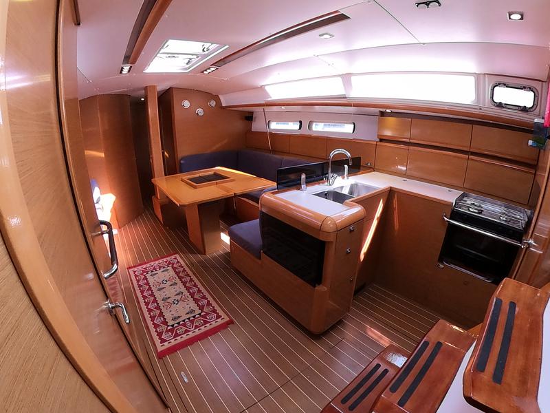 Book yachts online - sailboat - Sun Odyssey 439 - Toya - rent