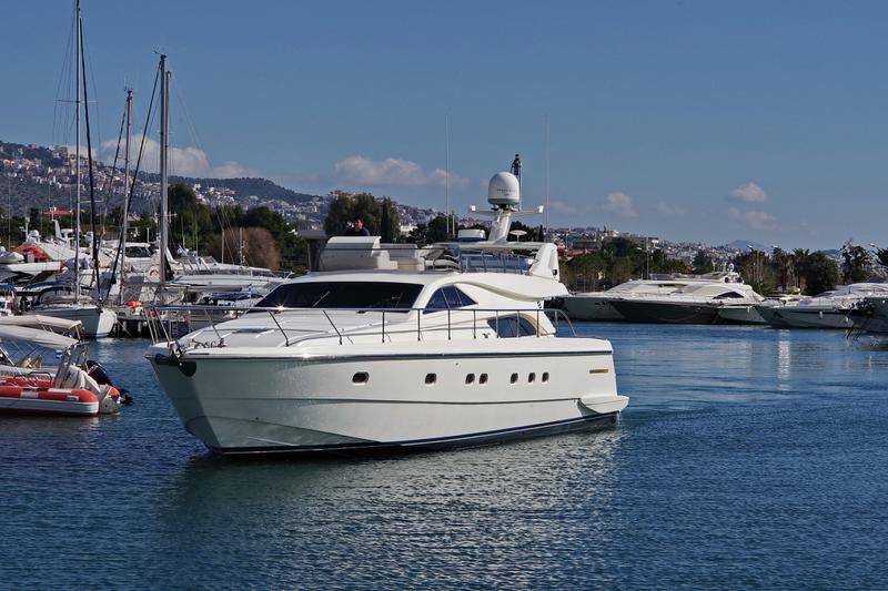 Book yachts online - motorboat - Ferretti 57 Fly Anniversary - Palmyra - rent